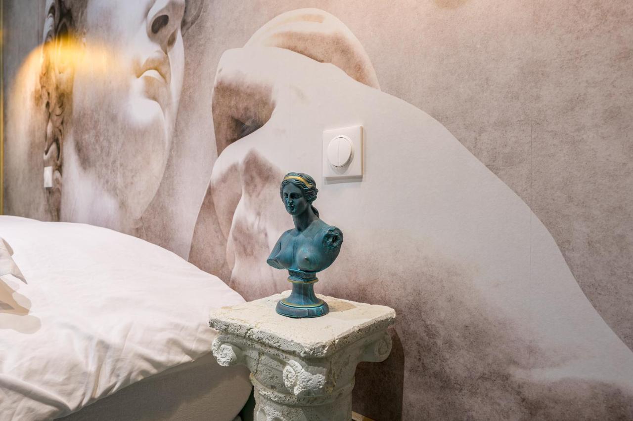 Le Musee D'Aphrodite / Jacuzzi Montgeron Zewnętrze zdjęcie